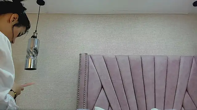 CataleyaRicci online show from 02.19.25