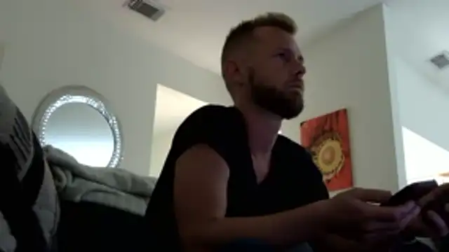 Snapshot of bjay1210 chatting on 11.01.25 bjay1210 online show from 11.01.25