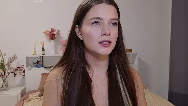 Nellie Medina online show from 09.29.25