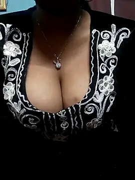 Snapshot of Hayna_G chatting on 01.26.25 Hayna G online show from 01.26.25