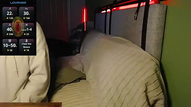 Snapshot of ivynyxx chatting on 10.12.25 ivynyxx online show from 10.12.25