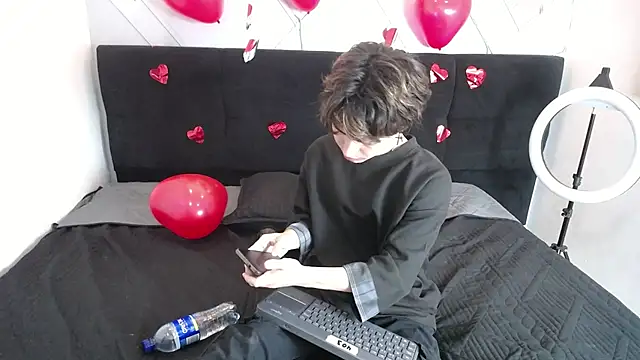 Snapshot of CollinStone chatting on 02.16.25 CollinStone online show from 02.16.25