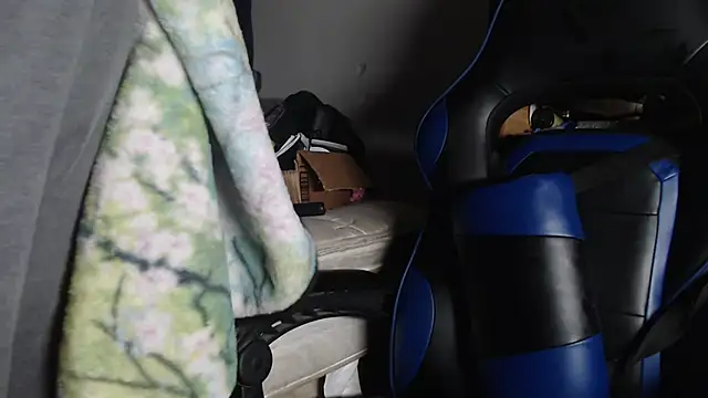 Snapshot of dominatingblacklove chatting on 10.19.25 dominatingblacklove online show from 10.19.25