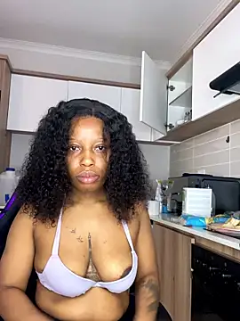 Snapshot of Thando04 chatting on 10.21.25 Thando04 online show from 10.21.25