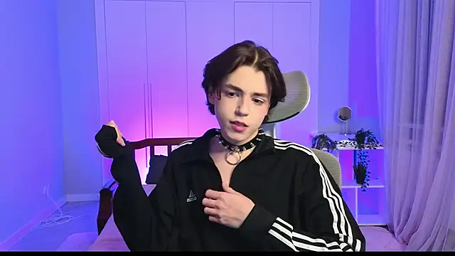 b0y fantasy online show from 01.06.25