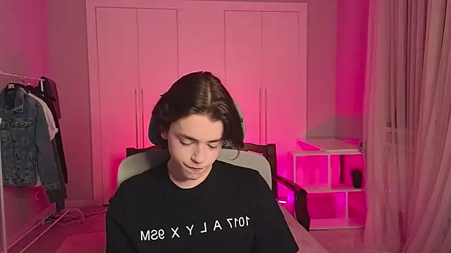 b0y fantasy online show from 02.18.25