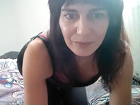 Snapshot of Amalia_Cori chatting on 02.16.25 Amalia Cori online show from 02.16.25