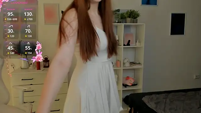 Snapshot of MiaVixxen chatting on 11.13.25 MiaVixxen online show from 11.13.25