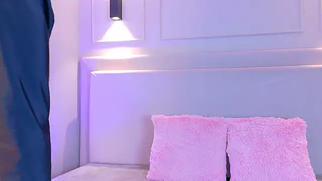 NickyBelmonth online show from 11.11.25