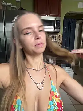 thigh hi online show from 09.11.25