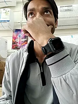 Snapshot of Tarun_0026 chatting on 03.15.25 Tarun 0026 online show from 03.15.25