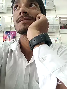 Snapshot of Tarun_0026 chatting on 03.21.25 Tarun 0026 online show from 03.21.25