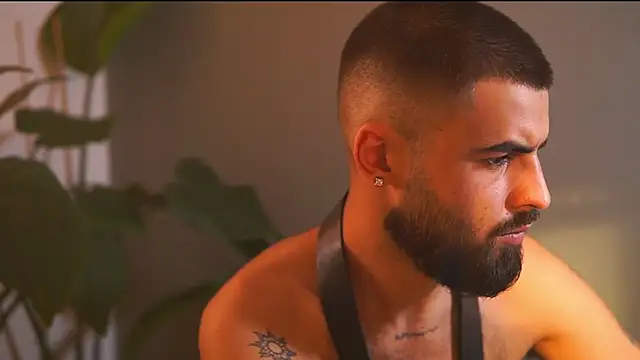 Snapshot of HairyRobxxx chatting on 09.24.25 HairyRobxxx online show from 09.24.25