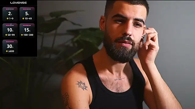 Snapshot of HairyRobxxx chatting on 09.28.25 HairyRobxxx online show from 09.28.25