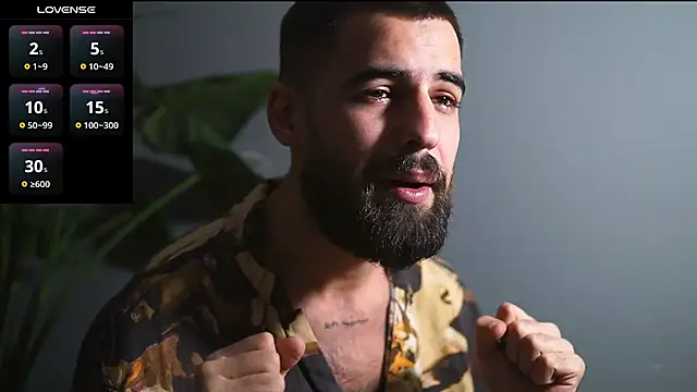 Snapshot of HairyRobxxx chatting on 10.02.25 HairyRobxxx online show from 10.02.25