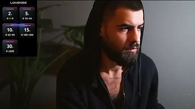 Snapshot of HairyRobxxx chatting on 10.03.25 HairyRobxxx online show from 10.03.25