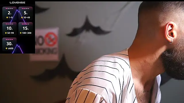 Snapshot of HairyRobxxx chatting on 10.17.25 HairyRobxxx online show from 10.17.25