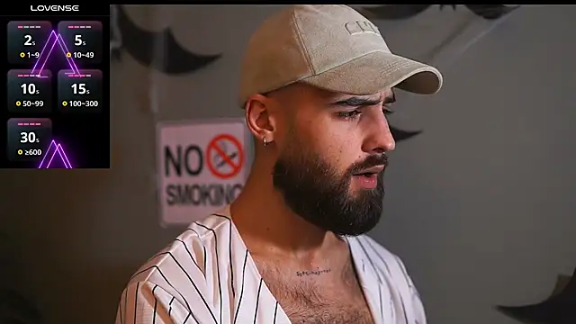 Snapshot of HairyRobxxx chatting on 10.18.25 HairyRobxxx online show from 10.18.25