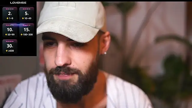 Snapshot of HairyRobxxx chatting on 10.26.25 HairyRobxxx online show from 10.26.25