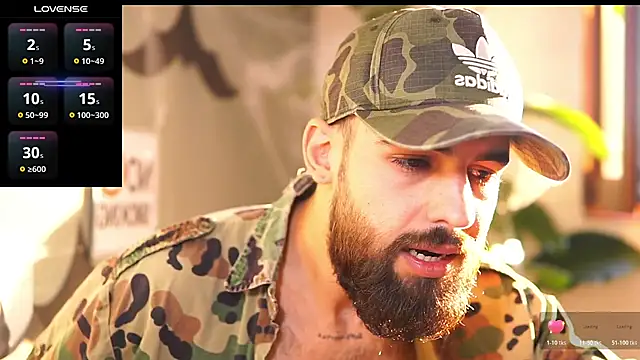 Snapshot of HairyRobxxx chatting on 10.31.25 HairyRobxxx online show from 10.31.25