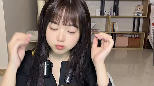 Snapshot of Chenjing0 chatting on 10.08.25 Chenjing0 online show from 10.08.25