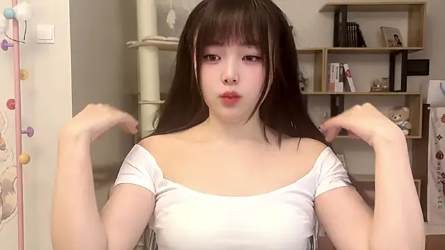 Snapshot of Chenjing0 chatting on 10.14.25 Chenjing0 online show from 10.14.25