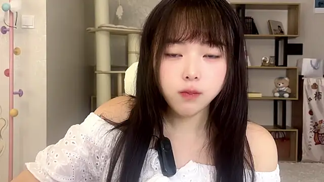 Snapshot of Chenjing0 chatting on 10.15.25 Chenjing0 online show from 10.15.25