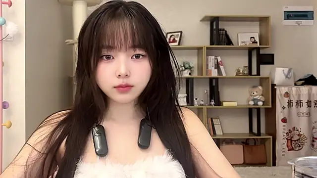 Snapshot of Chenjing0 chatting on 10.17.25 Chenjing0 online show from 10.17.25