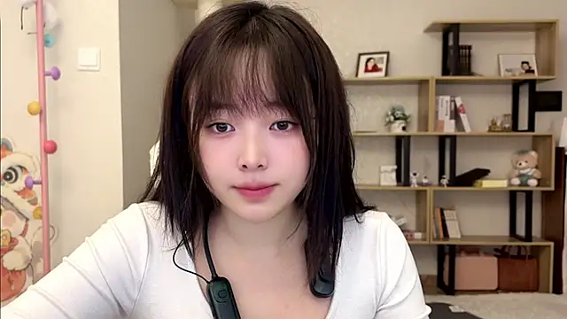 Snapshot of Chenjing0 chatting on 10.25.25 Chenjing0 online show from 10.25.25