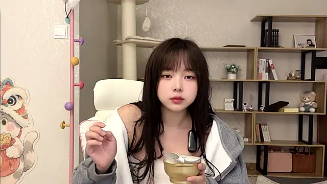 Snapshot of Chenjing0 chatting on 10.29.25 Chenjing0 online show from 10.29.25