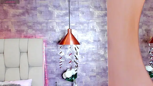 Snapshot of Scarlet_lace chatting on 03.18.25 Scarlet lace online show from 03.18.25