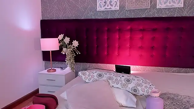 LiaCathaleya online show from 02.21.26