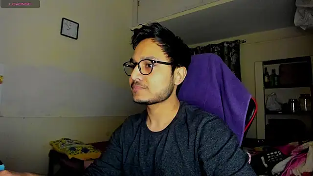 Snapshot of fuckkboy101 chatting on 02.15.25 fuckkboy101 online show from 02.15.25