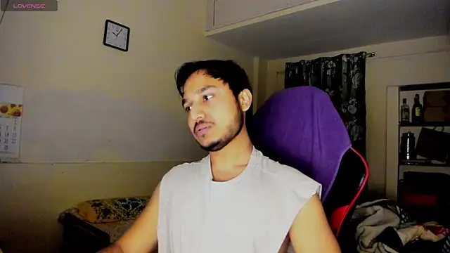 Snapshot of fuckkboy101 chatting on 02.26.25 fuckkboy101 online show from 02.26.25