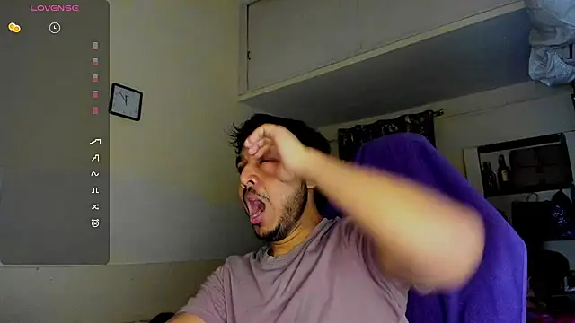 Snapshot of fuckkboy101 chatting on 03.10.25 fuckkboy101 online show from 03.10.25