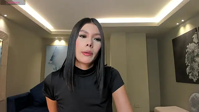 Snapshot of NiaSalvatore chatting on 10.09.25 NiaSalvatore online show from 10.09.25