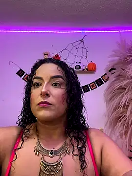 Snapshot of ariadna_cooper chatting on 10.22.25 ariadna cooper online show from 10.22.25