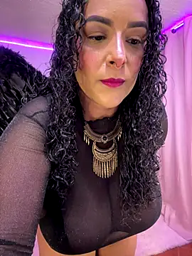 Snapshot of ariadna_cooper chatting on 10.26.25 ariadna cooper online show from 10.26.25