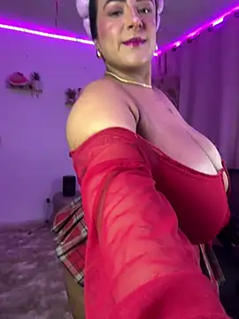 Snapshot of ariadna_cooper chatting on 05.08.26 ariadna cooper online show from 05.08.26