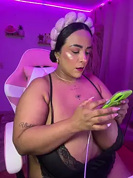 Snapshot of ariadna_cooper chatting on 05.09.26 ariadna cooper online show from 05.09.26