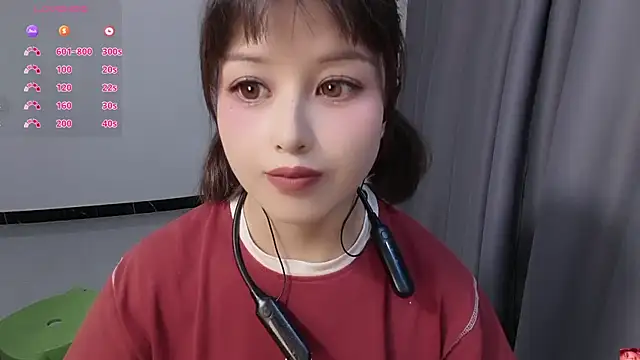 Snapshot of Lucky-xiuxiu chatting on 10.01.25 Lucky-xiuxiu online show from 10.01.25