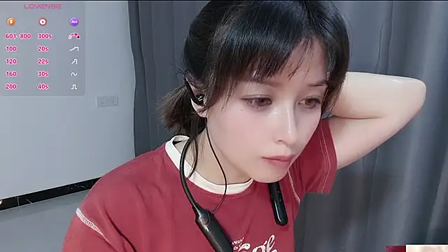 Snapshot of Lucky-xiuxiu chatting on 10.10.25 Lucky-xiuxiu online show from 10.10.25