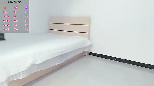 Snapshot of Lucky-xiuxiu chatting on 10.31.25 Lucky-xiuxiu online show from 10.31.25