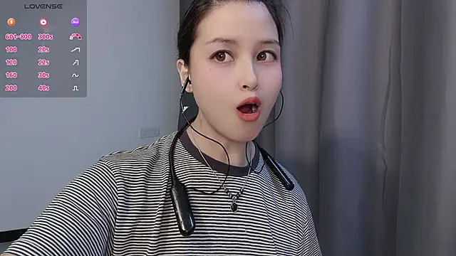 Lucky-xiuxiu online show from 11.25.25