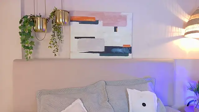 Snapshot of AbieHills chatting on 11.12.25 AbieHills online show from 11.12.25