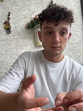 Snapshot of verici34 chatting on 10.13.25 verici34 online show from 10.13.25