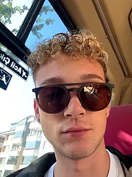 Snapshot of verici34 chatting on 10.17.25 verici34 online show from 10.17.25