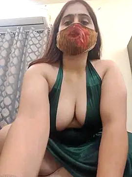 Snapshot of shreya1765 chatting on 10.30.25 shreya1765 online show from 10.30.25