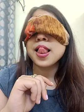 shreya1765 online show from 01.11.26