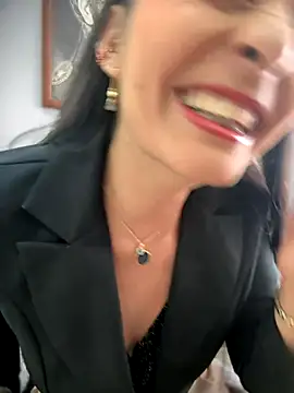 BELLA--26 online show from 11.10.25